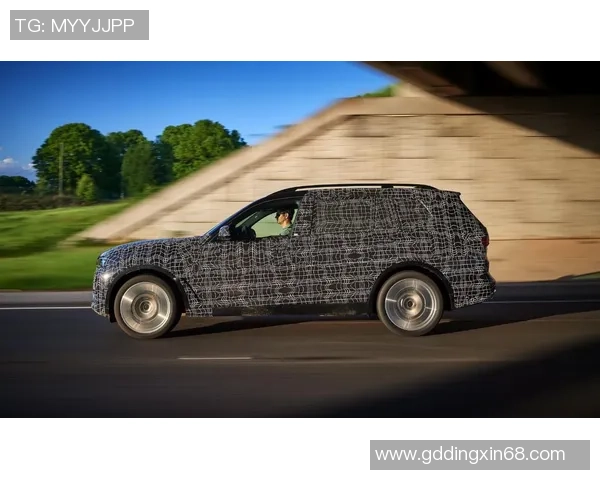 姚明携手知名汽车品牌共创未来引领体育与汽车的完美结合