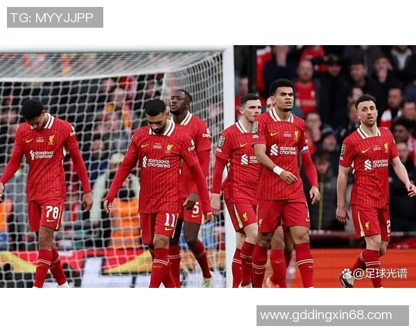 西甲激战利物浦与巴萨战成平局绝杀瞬间引发争议判罚引爆全场